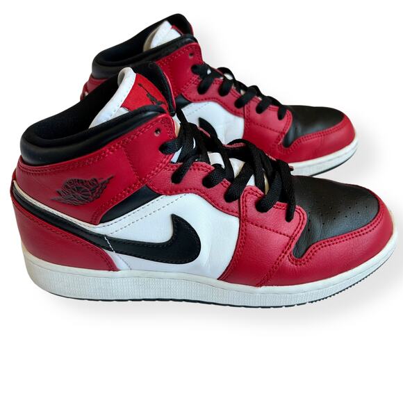 Chicago Toe Air Jordan Retro Mid Chicago Red Nike Air Jordan Mid Chicago Black Toe Sneakers